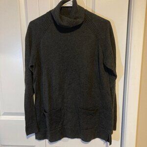 #135, Jeanne Pierre Dark Grey Tunic Turthle Neck with Square Pockets, Size Large